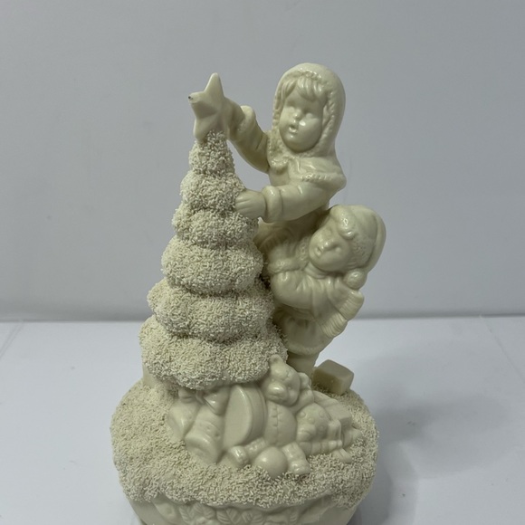 Snow Babies Vintage Children Star on Christmas Tree Off White Musical Motion - Picture 1 of 8